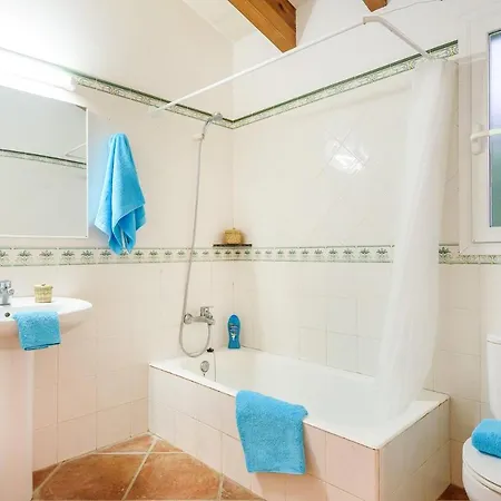 Juana By * Cala en Bosch